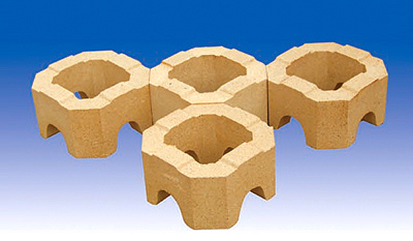  Low porosity clay brick for glass furnace